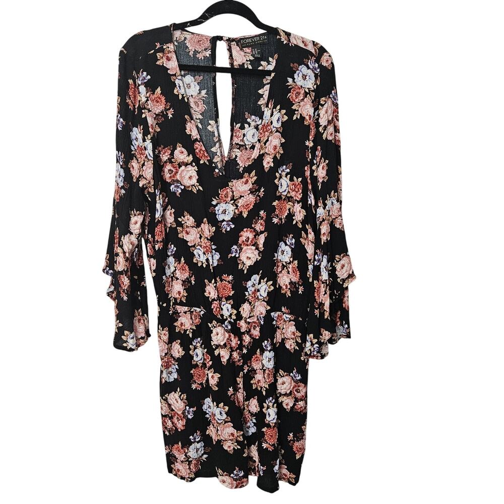 Forever 21+ Black Pink Floral Romper 3/4 Bell Sleeve‎ Key Hole Back Plus Size 2x